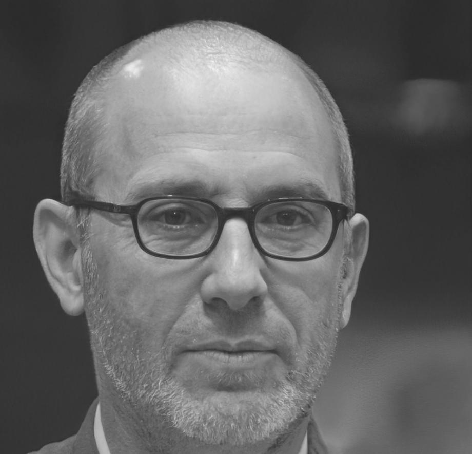 Revion Thorne, Client Relationship Manager